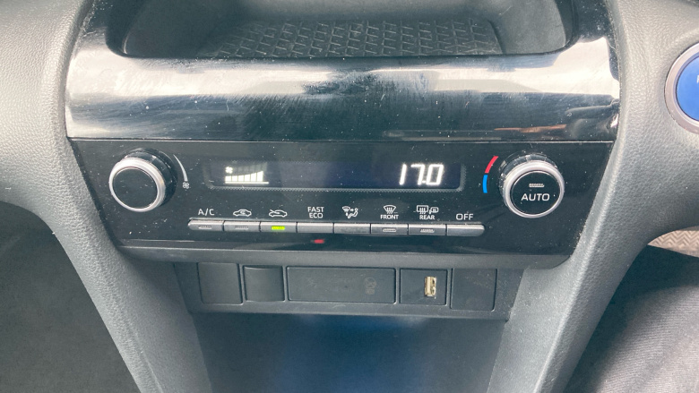 Toyota Yaris Cross 1.5 Hybrid Design 5dr CVT Hybrid Estate